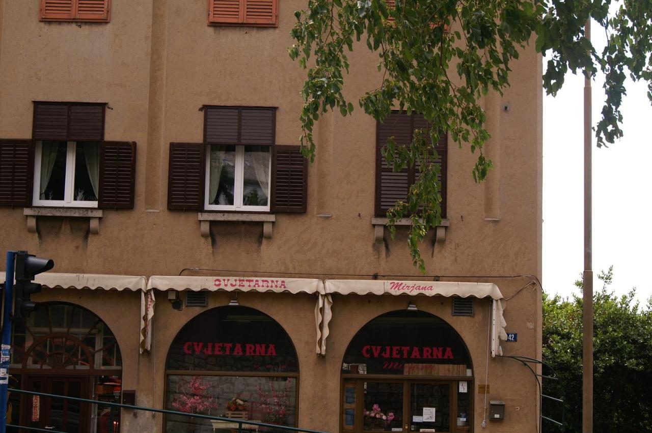 Sea Flower Apartment Rijeka Exterior foto